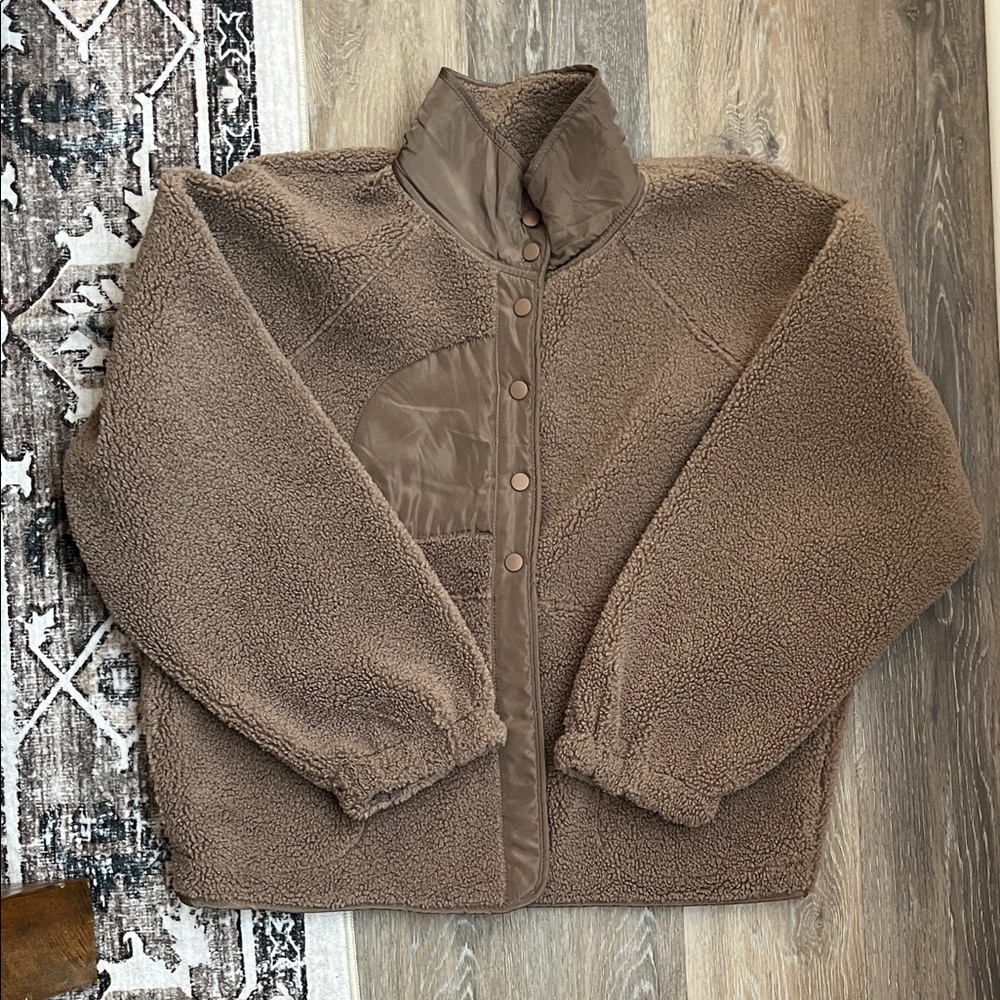 Blu Pepper Taupe Sherpa Jacket
